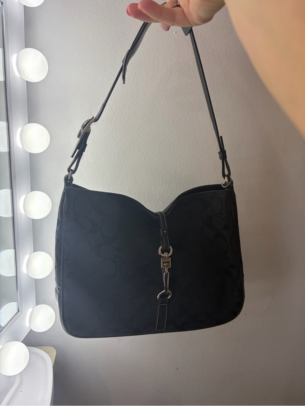 Y2K Coach Hamptons Black Signature Jacquard Shoulder Bag with Silver Hardware - Picture 3 of 10